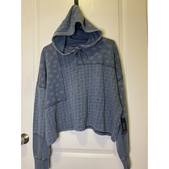 NWT Lucky Brand Patch Batwing Crop Print Hoodie Size Large - Picture 2 of 14
